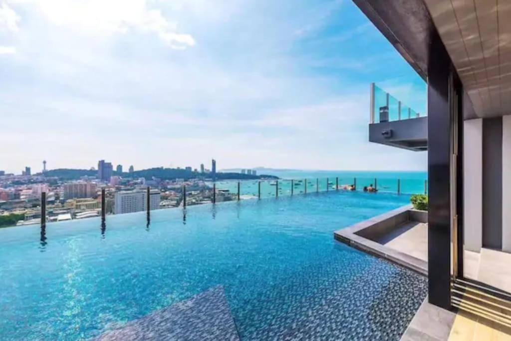 The Base Central Pattaya Quiet King-Bed With Infinity Pool & Free Netflix Εξωτερικό φωτογραφία
