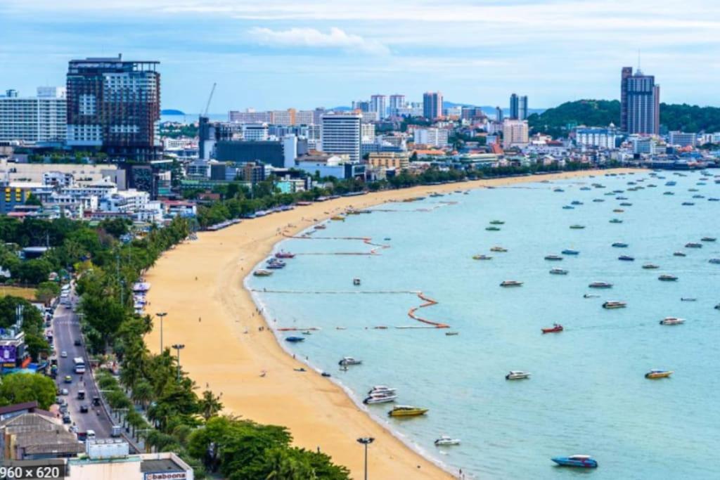 The Base Central Pattaya Quiet King-Bed With Infinity Pool & Free Netflix Εξωτερικό φωτογραφία